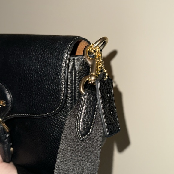 Coach Amelia Saddle Bag - Picture 8 of 10